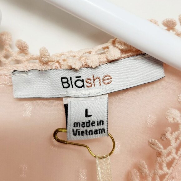 Womens Blush Pink Sleeveless Ruffle Blouse With Lace Accents By Blāshe Size L - Picture 3 of 9